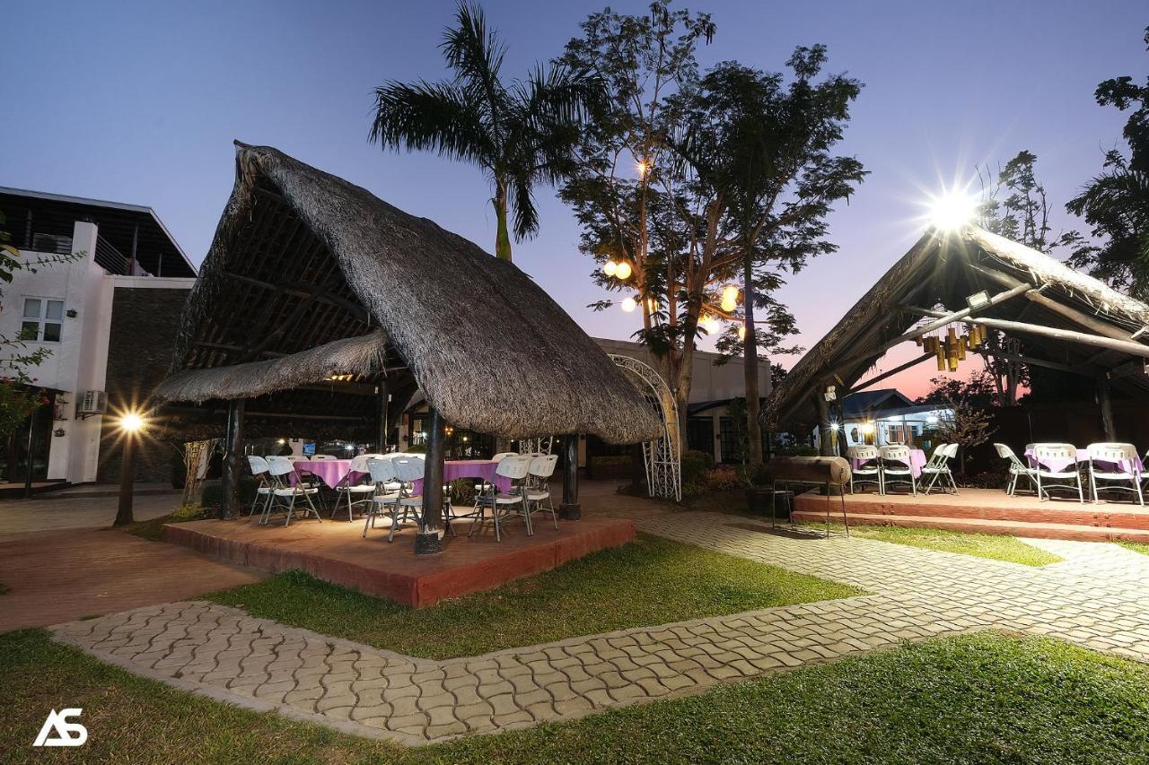 Balai Carmela Hotel Tuguegarao City Ngoại thất bức ảnh